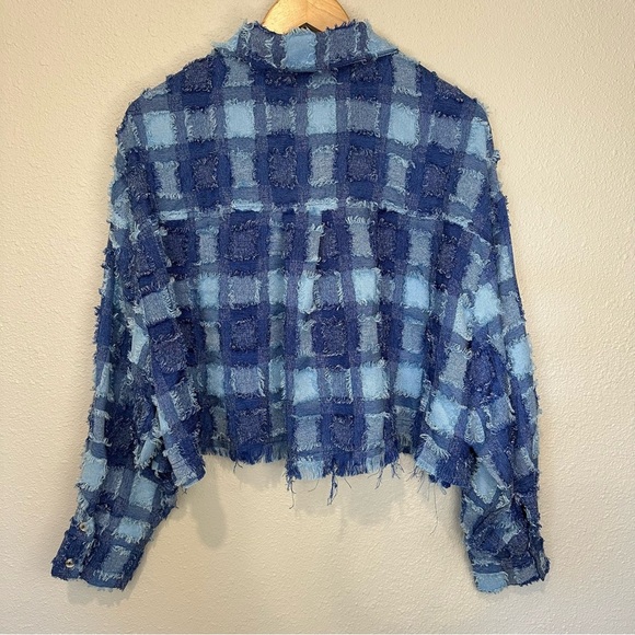 White Birch Blue Checkered Textured Button Down Shirt - Picture 10 of 12